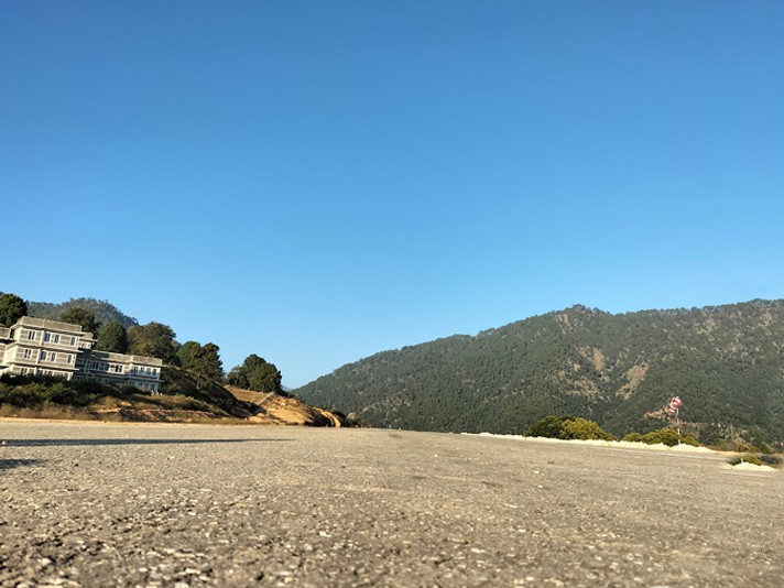 बैतडीको हवाई सेवा एक महिनादेखि बन्द